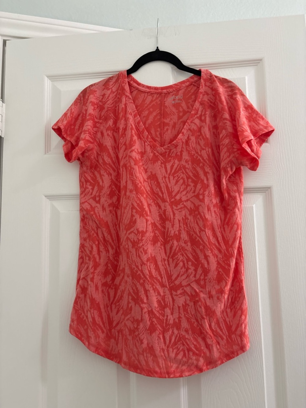 bcg Coral Patterned V-Neck Short Sleeve Top